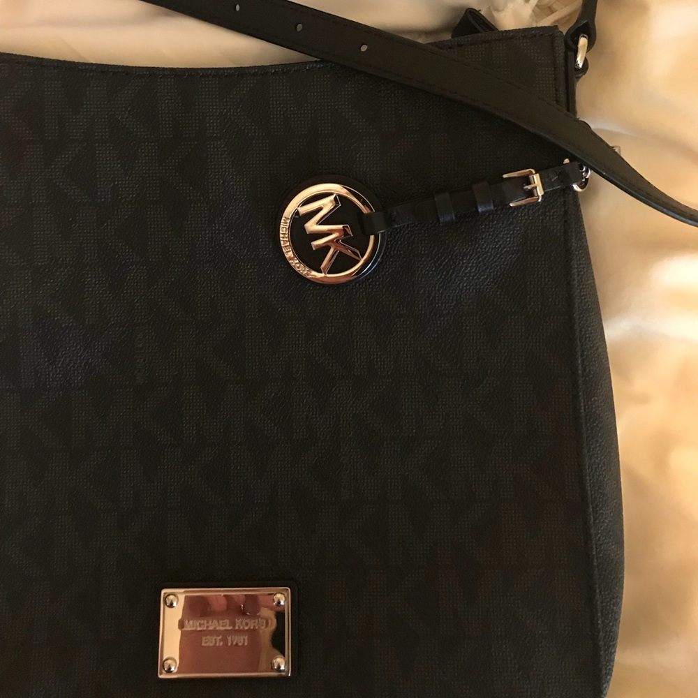 Michael Kors bag - NWOT - Make an offer!!!